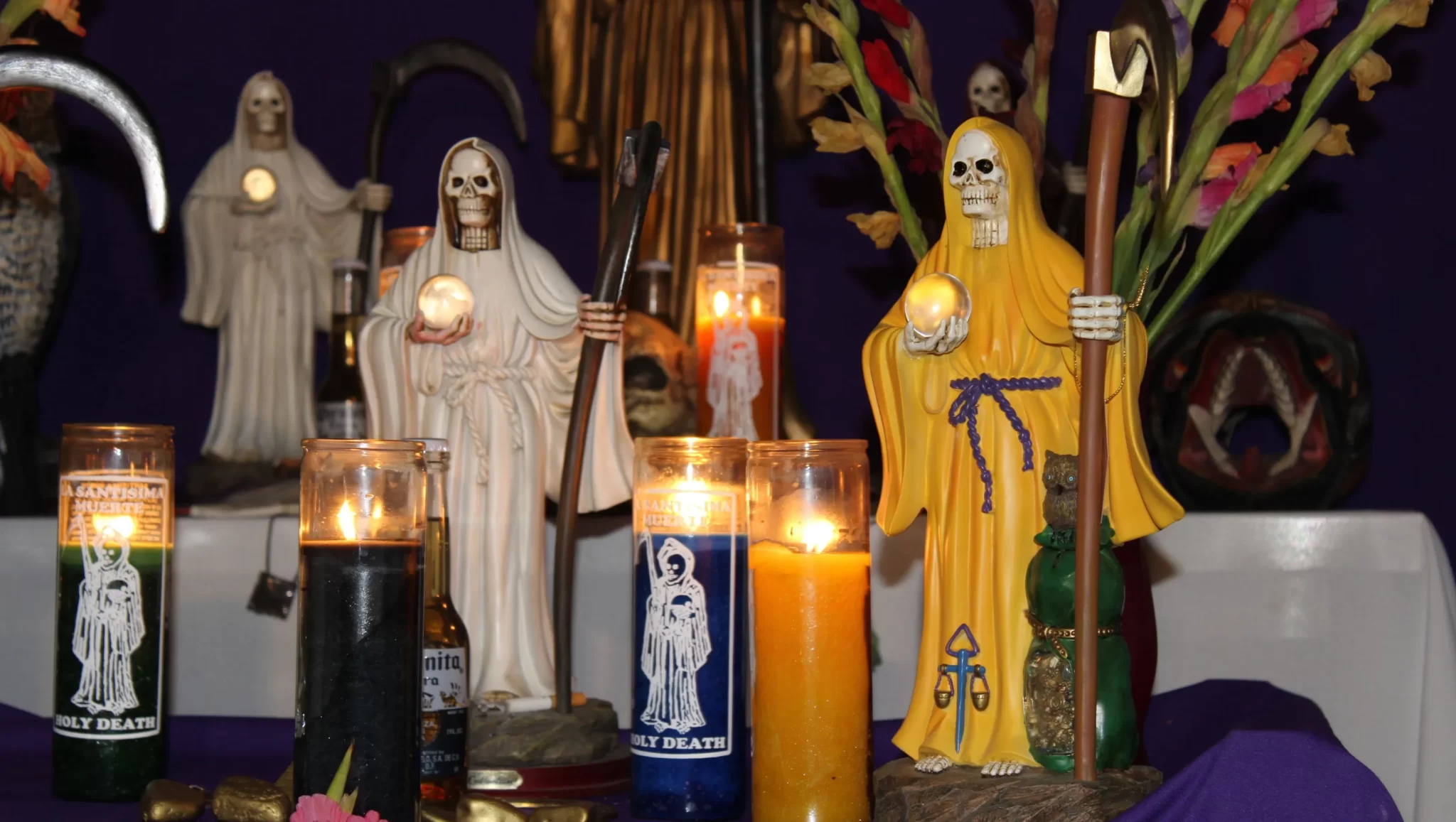 ¿Cómo son los altares de la Santa Muerte?